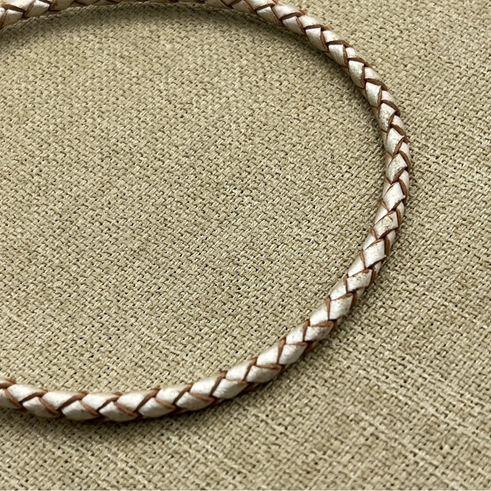 Woman’s Pandora Silver and Pink wrap braided Charm Bracelet - Picture 4 of 7